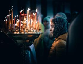candles in catholic church